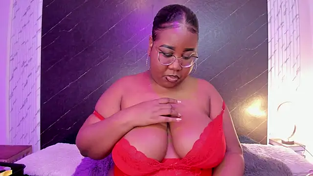 Snapshot of Darnellqueen chatting on 09-13-25, 03:50 Darnellqueen online show from 09-13-25, 03:50