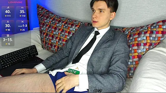 Snapshot of maxboy4 chatting on 01-06-25, 11:09 maxboy4 online show from 01-06-25, 11:09