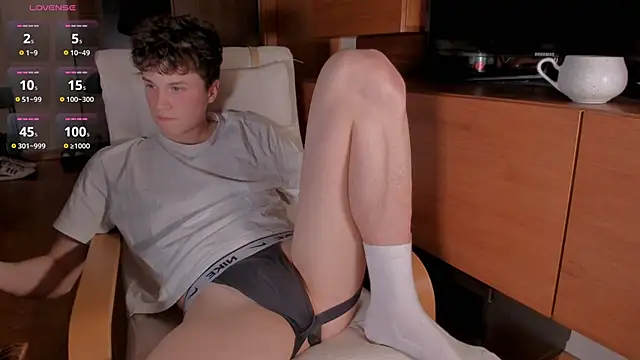 Snapshot of Rob_and_Ethan chatting on 03-16-25, 10:53 Rob and Ethan online show from 03-16-25, 10:53