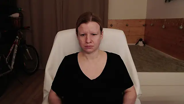 Snapshot of Exponent_5 chatting on 12-04-24, 06:28 Exponent 5 online show from 12-04-24, 06:28