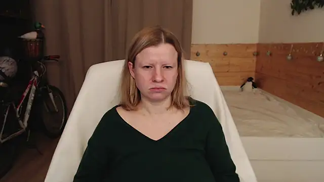 Snapshot of Exponent_5 chatting on 12-06-24, 09:13 Exponent 5 online show from 12-06-24, 09:13