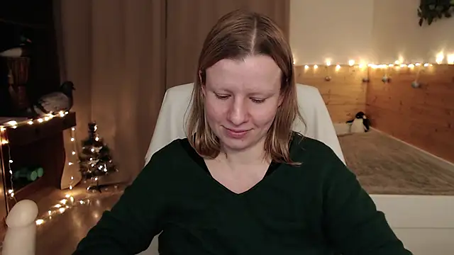 Snapshot of Exponent_5 chatting on 12-28-24, 02:33 Exponent 5 online show from 12-28-24, 02:33