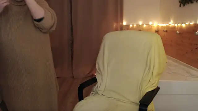 Snapshot of Exponent_5 chatting on 02-17-25, 12:10 Exponent 5 online show from 02-17-25, 12:10