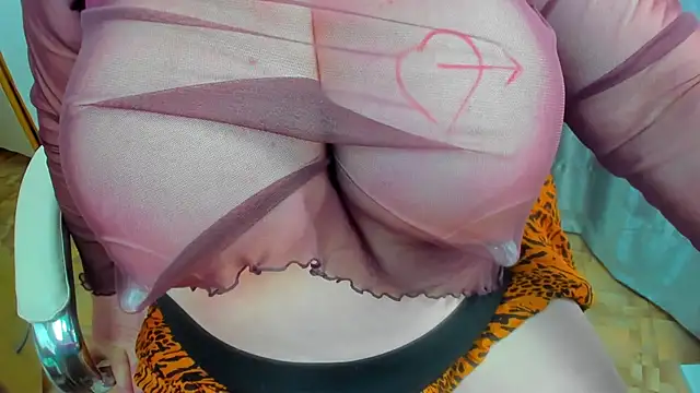 Snapshot of 77Sambuca77 chatting on 03-10-25, 08:26 77Sambuca77 online show from 03-10-25, 08:26