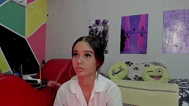 Snapshot of MarianaManzur chatting on 01-24-25, 01:47 MarianaManzur online show from 01-24-25, 01:47