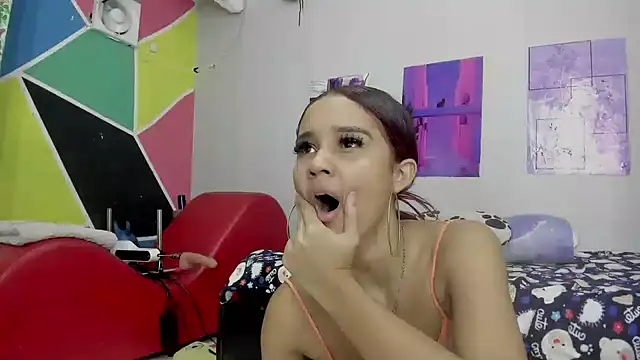 Snapshot of MarianaManzur chatting on 01-25-25, 02:36 MarianaManzur online show from 01-25-25, 02:36