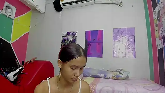 Snapshot of MarianaManzur chatting on 02-03-25, 02:24 MarianaManzur online show from 02-03-25, 02:24