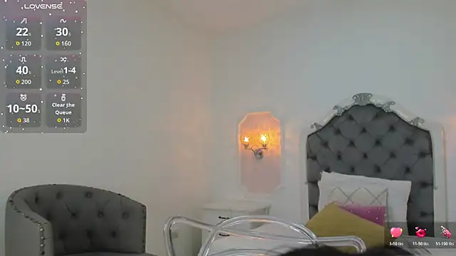 Snapshot of Valentina_Ross_ chatting on 06-03-26, 12:30 Valentina Ross online show from 06-03-26, 12:30