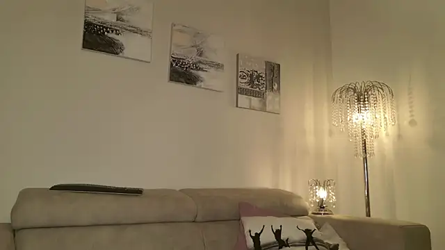 kamila sins online show from 09-22-25, 05:15