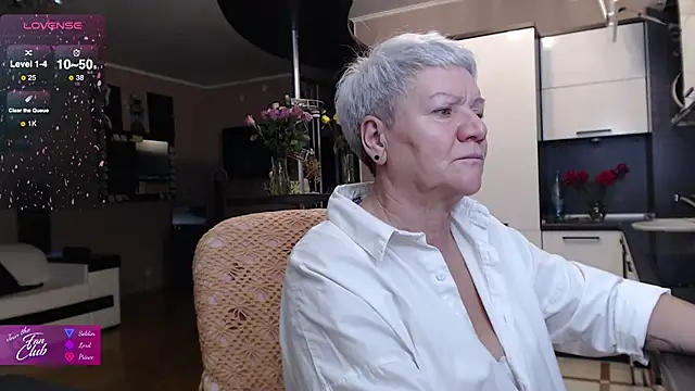 roxana brooks online show from 11-16-25, 02:11