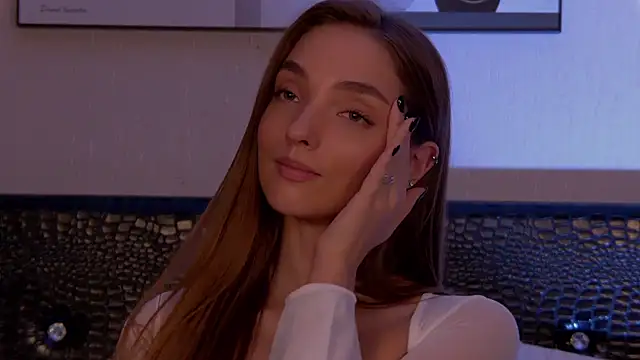 VirginieCruz online show from 02-04-25, 01:34