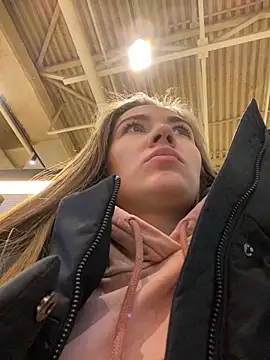 ValenciaShock online show from 01-24-25, 05:10