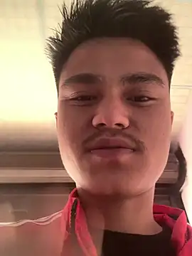 Hullax online show from 03-20-26, 01:32