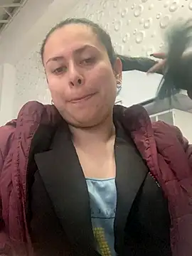 Snapshot of adriluna chatting on 09-13-25, 10:20 adriluna online show from 09-13-25, 10:20