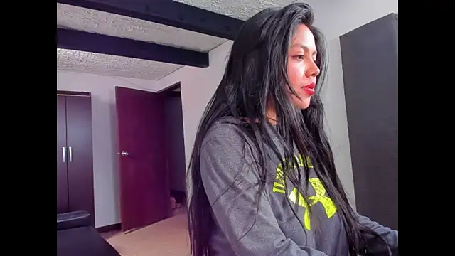 Snapshot of leah_passion chatting on 03-14-25, 04:09 leah passion online show from 03-14-25, 04:09