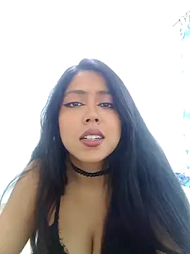 Snapshot of leah_passion chatting on 11-11-25, 07:36 leah passion online show from 11-11-25, 07:36