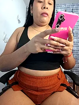 Snapshot of patty_bersh chatting on 02-02-25, 04:48 patty bersh online show from 02-02-25, 04:48