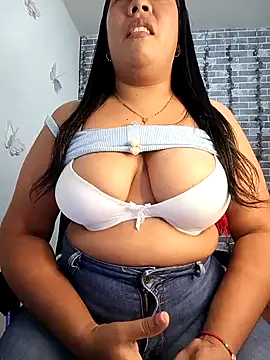 Snapshot of patty_bersh chatting on 02-06-25, 08:07 patty bersh online show from 02-06-25, 08:07