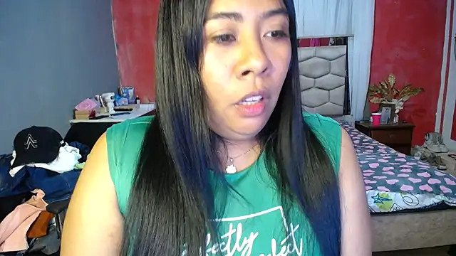 Snapshot of patty_bersh chatting on 10-27-25, 11:52 patty bersh online show from 10-27-25, 11:52