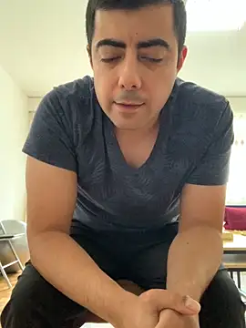 Snapshot of _Playboy_ chatting on 09-16-25, 02:40 Playboy online show from 09-16-25, 02:40