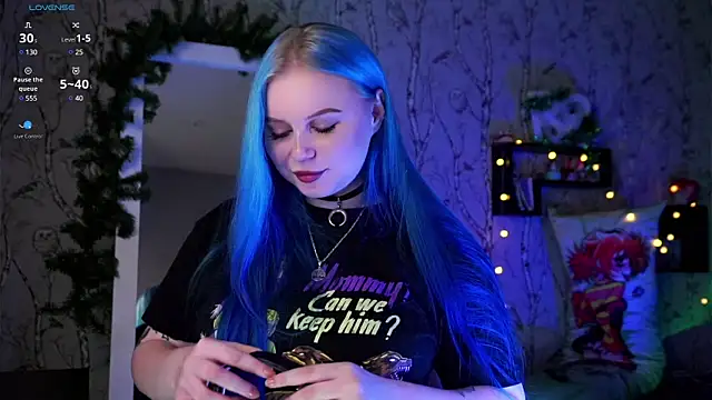 Moon Valkyrie online show from 01-12-25, 10:34