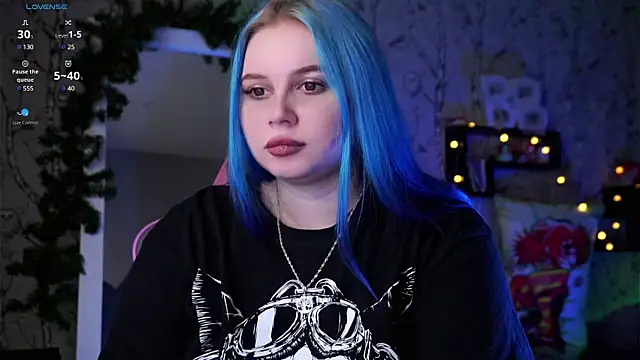 Moon Valkyrie online show from 01-22-25, 01:00