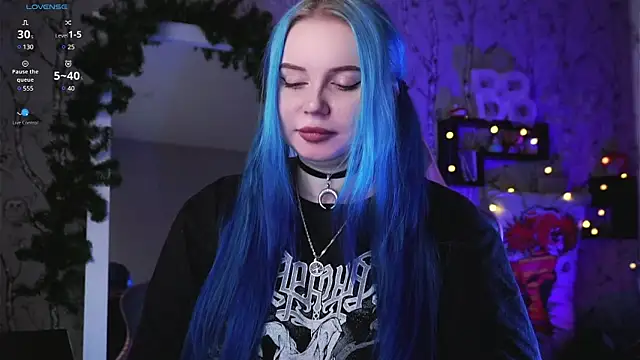 Moon Valkyrie online show from 01-25-25, 04:45