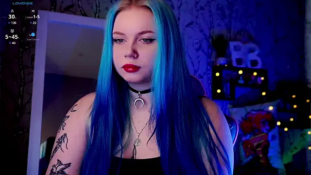 Moon Valkyrie online show from 02-09-25, 06:01