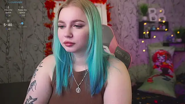 Moon Valkyrie online show from 10-01-25, 09:59