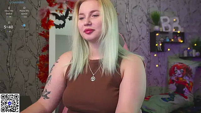 Moon Valkyrie online show from 11-02-25, 07:11