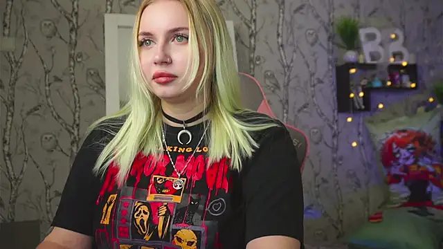 Snapshot of Moon_Valkyrie chatting on 02-03-26, 06:22 Moon Valkyrie online show from 02-03-26, 06:22