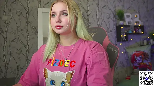 Snapshot of Moon_Valkyrie chatting on 02-05-26, 08:08 Moon Valkyrie online show from 02-05-26, 08:08