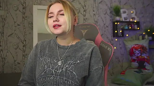 Snapshot of Moon_Valkyrie chatting on 02-27-26, 09:53 Moon Valkyrie online show from 02-27-26, 09:53