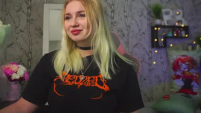 Snapshot of Moon_Valkyrie chatting on 03-05-26, 09:16 Moon Valkyrie online show from 03-05-26, 09:16