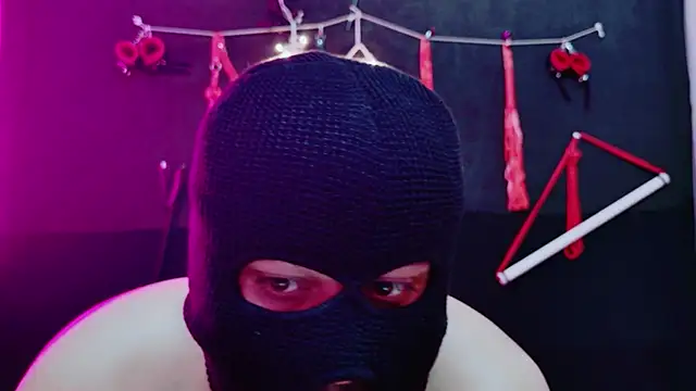 Snapshot of Exotic_Goddess chatting on 11-06-25, 12:06 Exotic Goddess online show from 11-06-25, 12:06