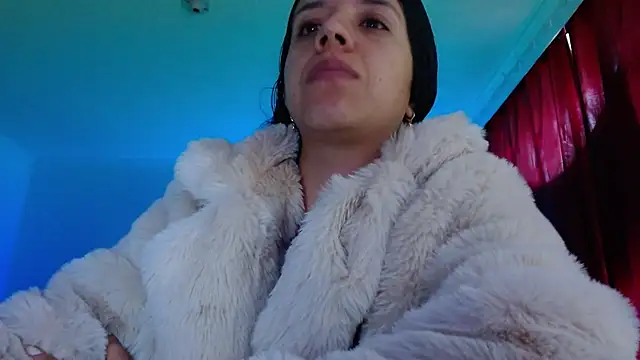 Snapshot of VALERY_MEER chatting on 05-21-26, 12:12 VALERY MEER online show from 05-21-26, 12:12