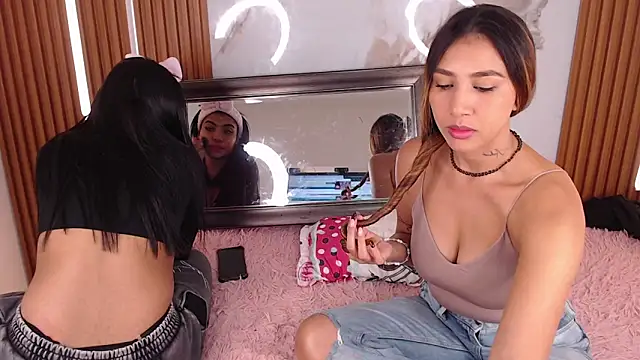 Snapshot of mary_live chatting on 10-11-25, 12:36 mary live online show from 10-11-25, 12:36