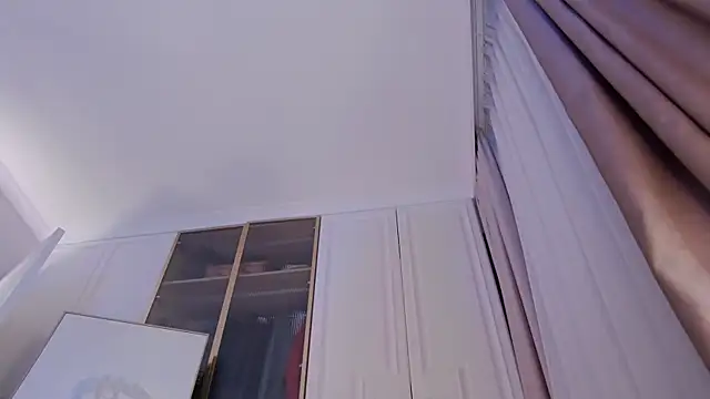 MilaDYstarlight online show from 01-06-25, 10:58