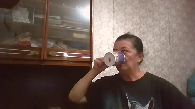 GypsiQueen2 online show from 09-27-25, 07:52