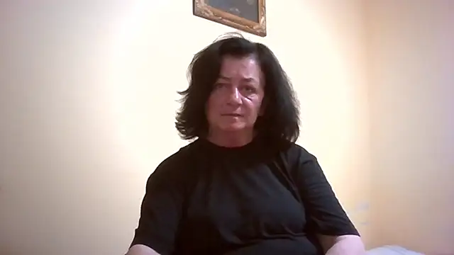 GypsiQueen2 online show from 05-26-26, 06:26