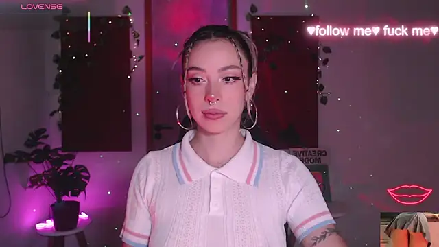 Snapshot of sakura_beauty chatting on 02-27-26, 04:45 sakura beauty online show from 02-27-26, 04:45