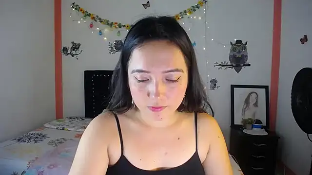 Snapshot of naughty_girl_4u chatting on 01-09-25, 03:55 naughty girl 4u online show from 01-09-25, 03:55