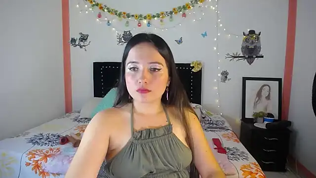 Snapshot of naughty_girl_4u chatting on 01-10-25, 04:51 naughty girl 4u online show from 01-10-25, 04:51