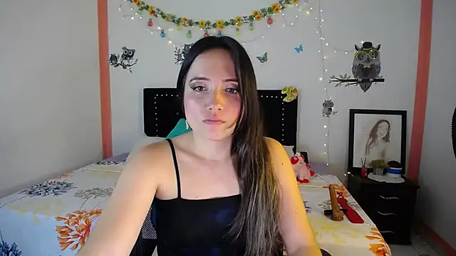 Snapshot of naughty_girl_4u chatting on 02-06-25, 09:49 naughty girl 4u online show from 02-06-25, 09:49