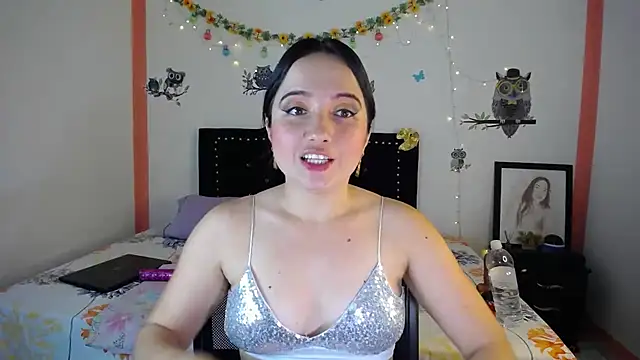 Snapshot of naughty_girl_4u chatting on 02-10-25, 06:35 naughty girl 4u online show from 02-10-25, 06:35