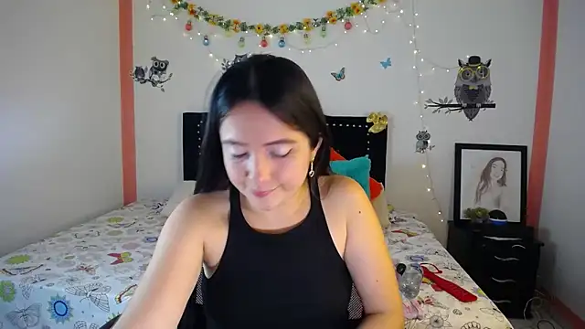 Snapshot of naughty_girl_4u chatting on 02-20-25, 08:47 naughty girl 4u online show from 02-20-25, 08:47