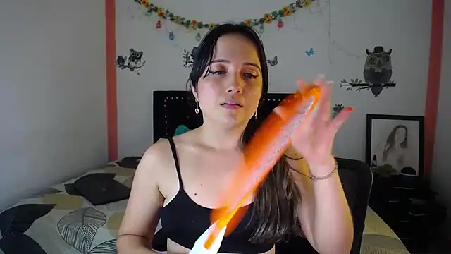 Snapshot of naughty_girl_4u chatting on 02-28-25, 07:14 naughty girl 4u online show from 02-28-25, 07:14