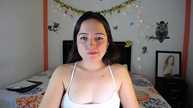 Snapshot of naughty_girl_4u chatting on 03-21-25, 05:34 naughty girl 4u online show from 03-21-25, 05:34