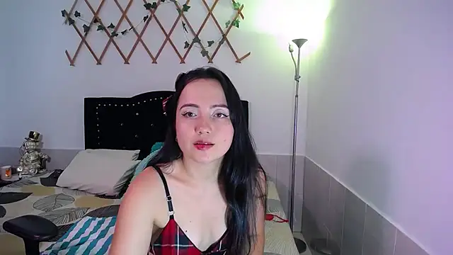 Snapshot of naughty_girl_4u chatting on 10-31-25, 07:04 naughty girl 4u online show from 10-31-25, 07:04