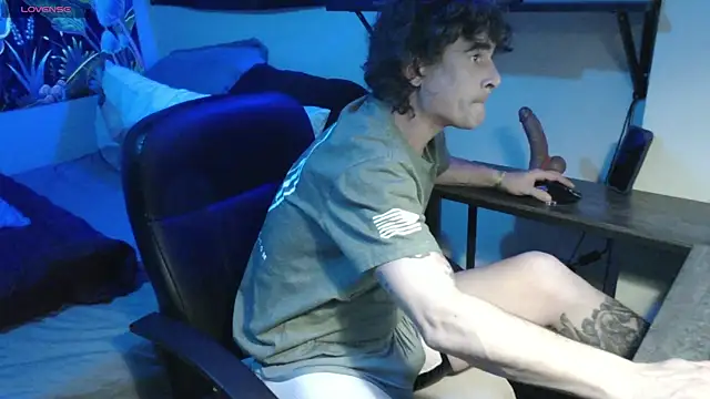 Snapshot of XxBobbyDigitalxX chatting on 01-15-25, 01:23 XxBobbyDigitalxX online show from 01-15-25, 01:23